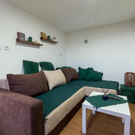 Luft Apartment *