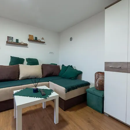 Luft Apartment *